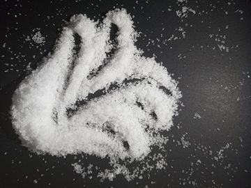 Δέρμα που μαυρίζει την άνυδρη νατρίου αγνότητα βαθμού CAS 7681-57-4 97% θειώδους άλατος βιομηχανική